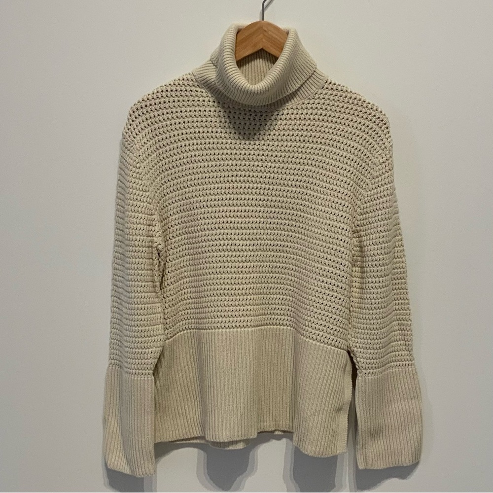 GAP Off-White Turtleneck Sweater